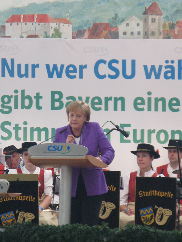 Angela Merkel im Unterschleißheimer Bierzelt